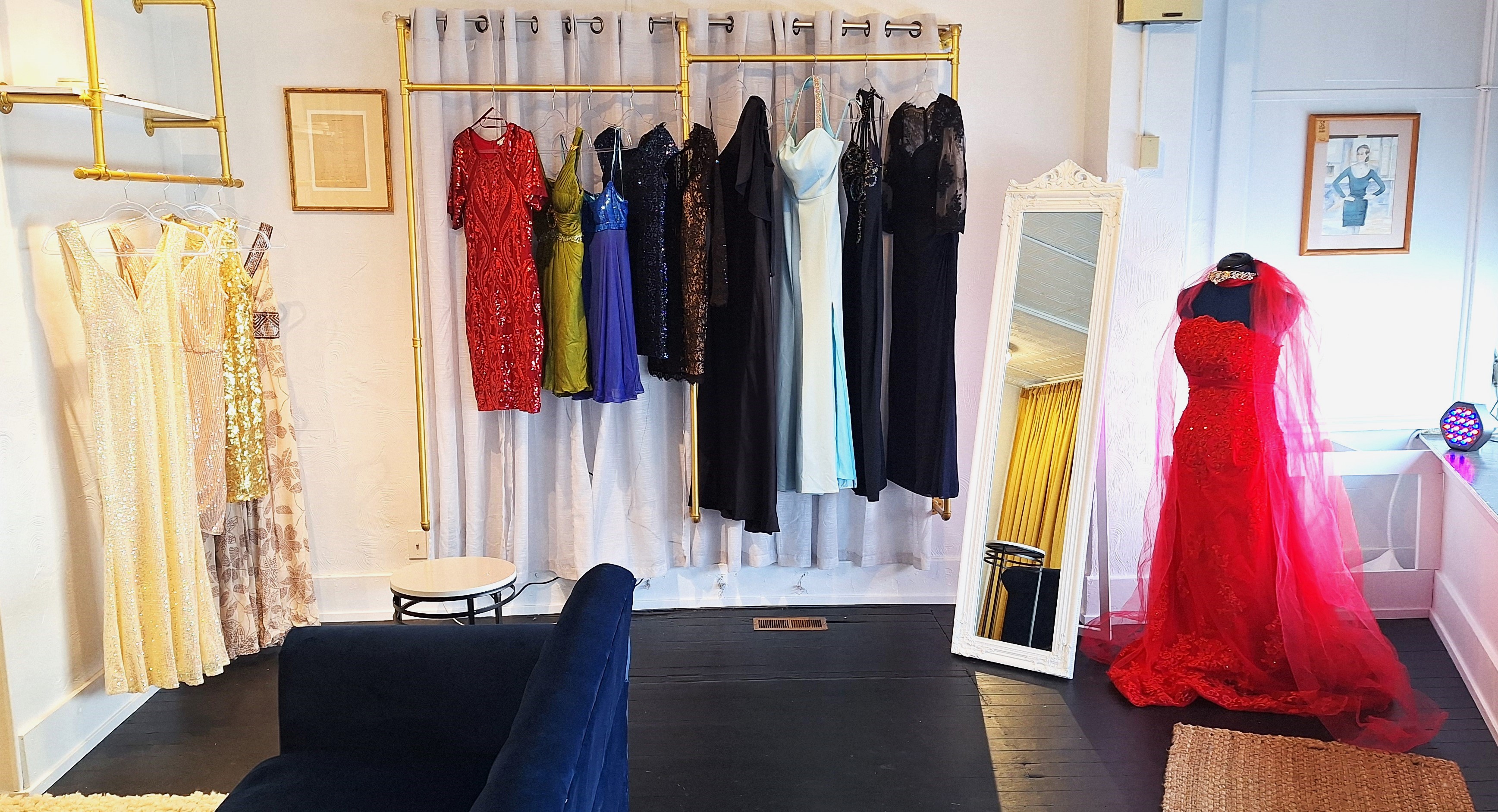 The Goddess Closet in Pittsburgh PA is a high-end fashion boutique that also provides custom alterations and designs custom pieces for clients.